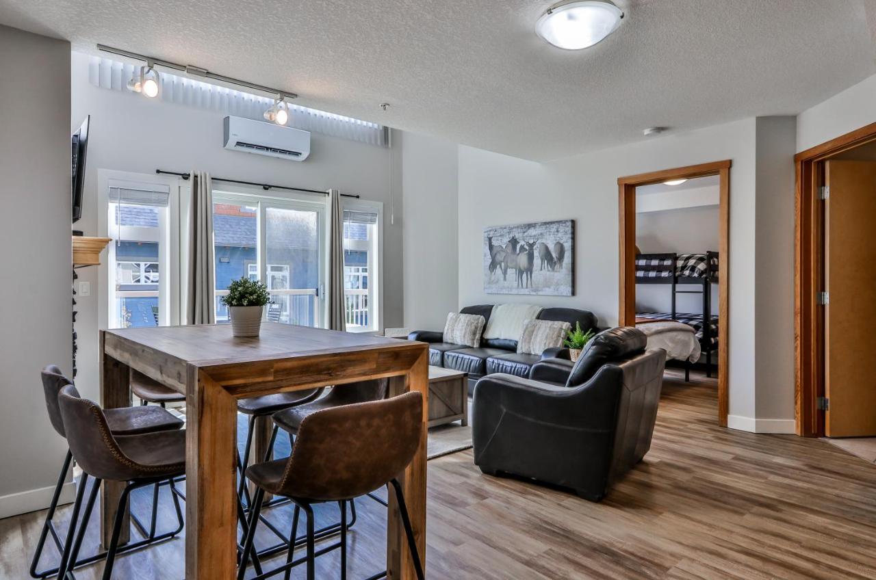 Charming 1 Bdrm Plus Loft With Views Managed By Little Sister Getaways Canmore Exterior foto
