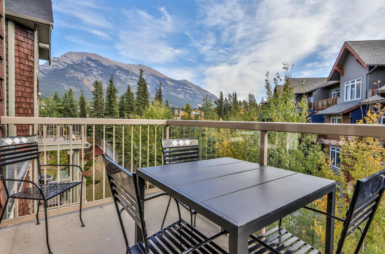 Charming 1 Bdrm Plus Loft With Views Managed By Little Sister Getaways Canmore Exterior foto