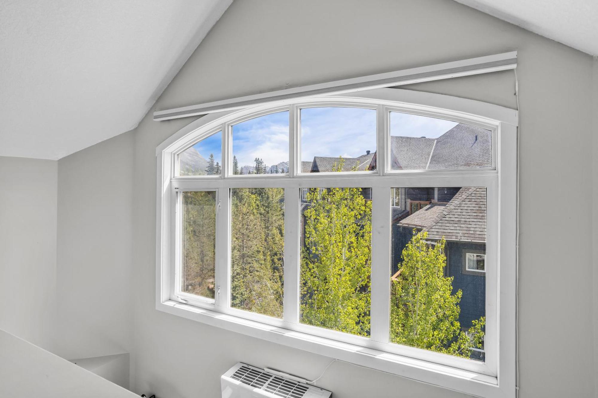 Charming 1 Bdrm Plus Loft With Views Managed By Little Sister Getaways Canmore Exterior foto